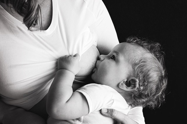 6 Best Breastfeeding Tips for New Moms